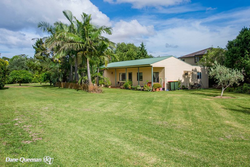 16 Eucalyptus Drive ONE MILE 22