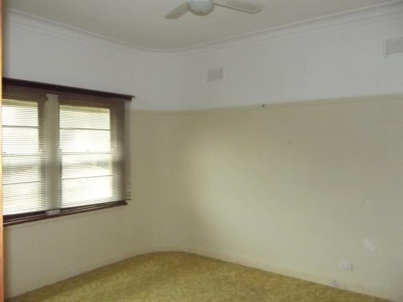 16 Eurabbie Street BATLOW 7
