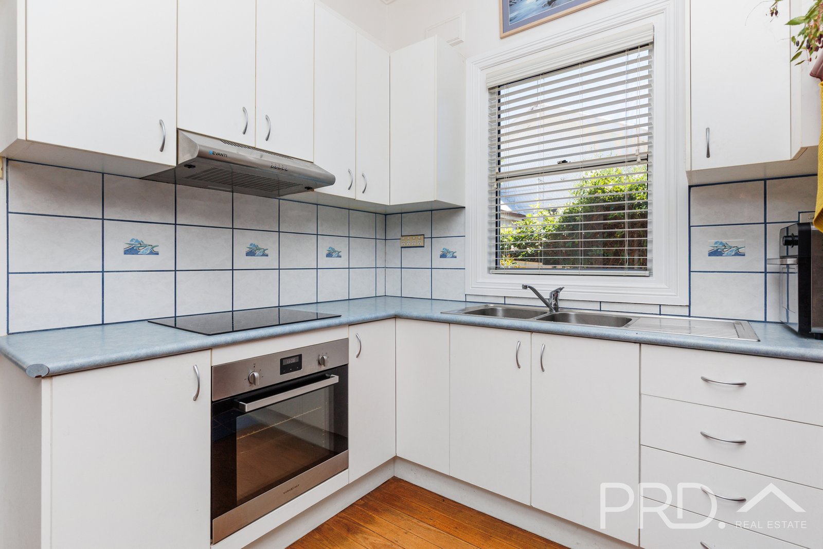 16 Eurabbie Street BATLOW 6