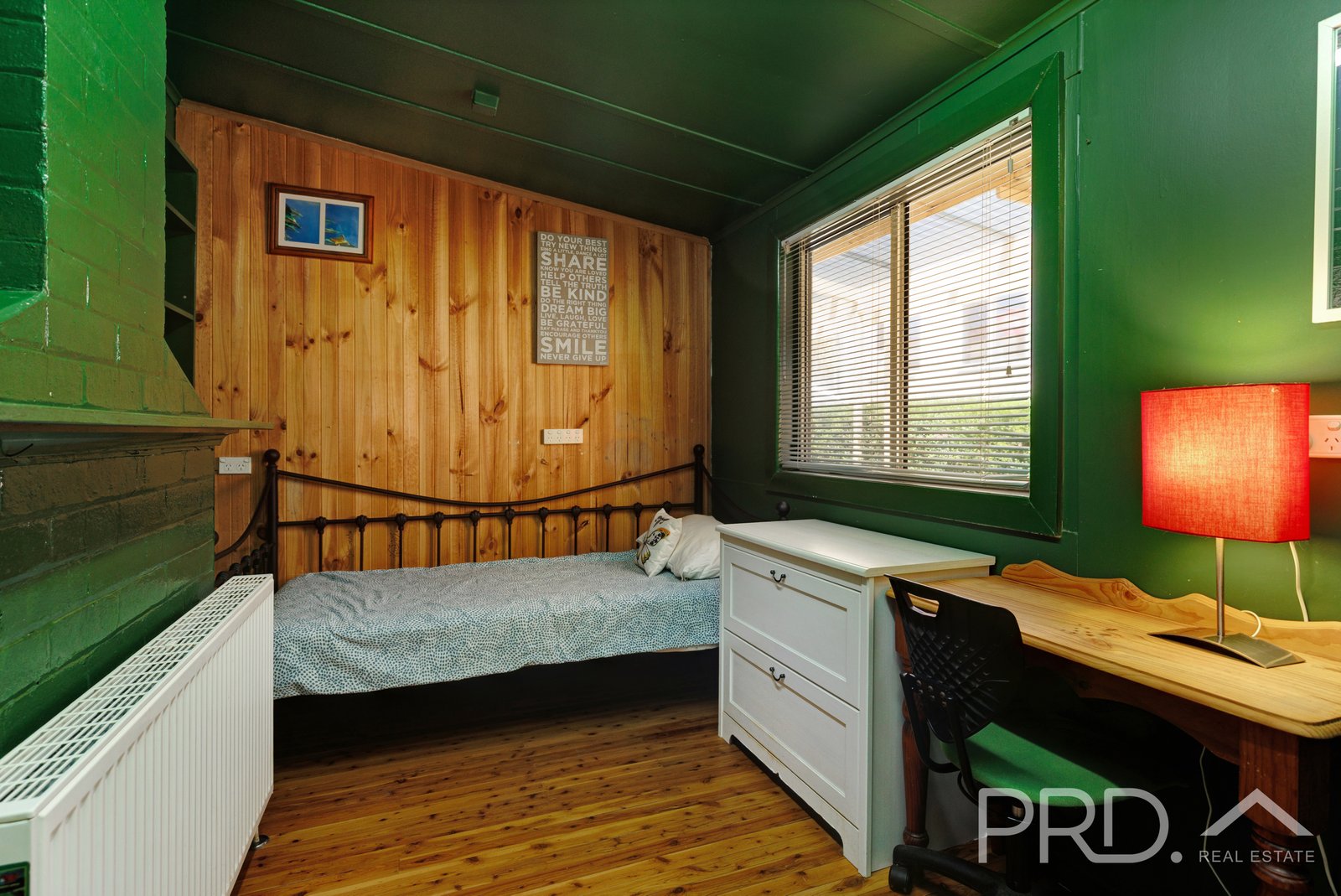 16 Eurabbie Street BATLOW 15