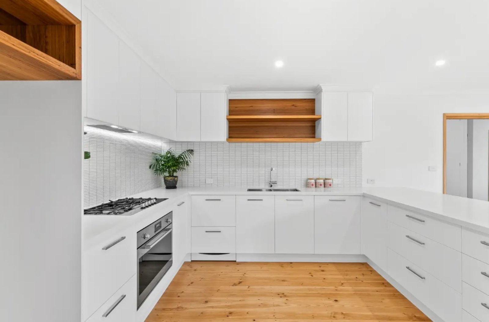 Gallery: 16 Everett Close