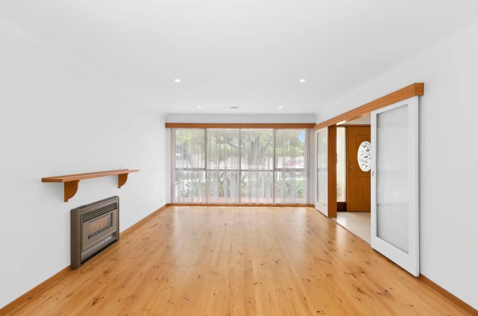 Gallery: 16 Everett Close