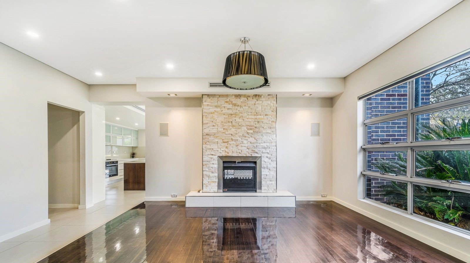 16 Exhibition Parade MOUNT PRITCHARD 3