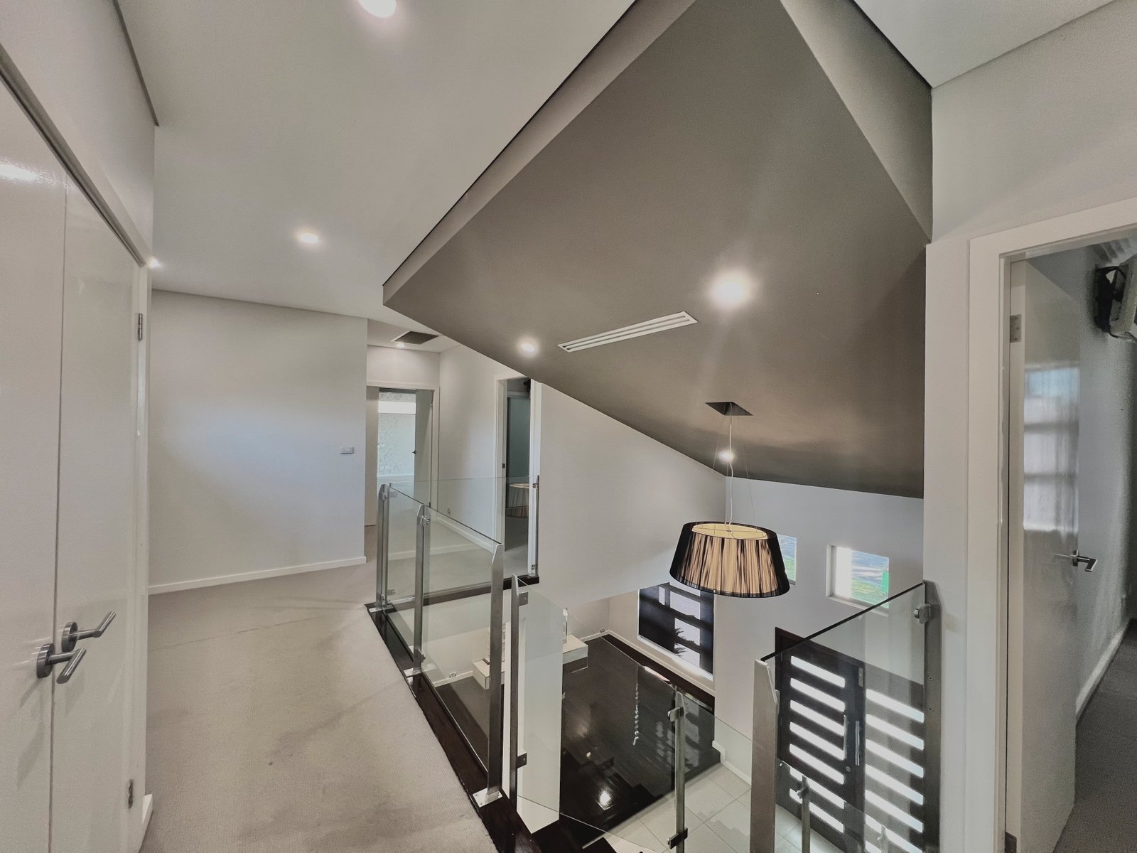 16 Exhibition Parade MOUNT PRITCHARD 7