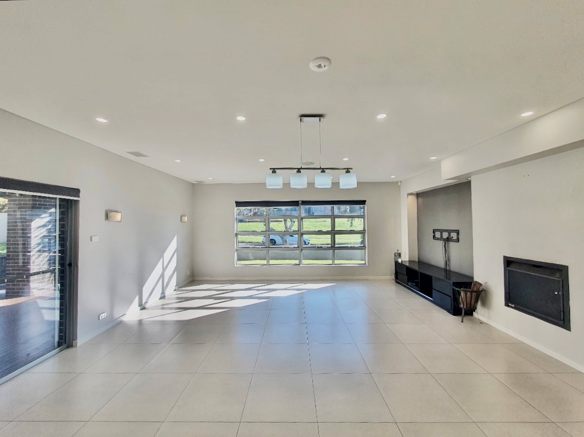 16 Exhibition Parade MOUNT PRITCHARD 5