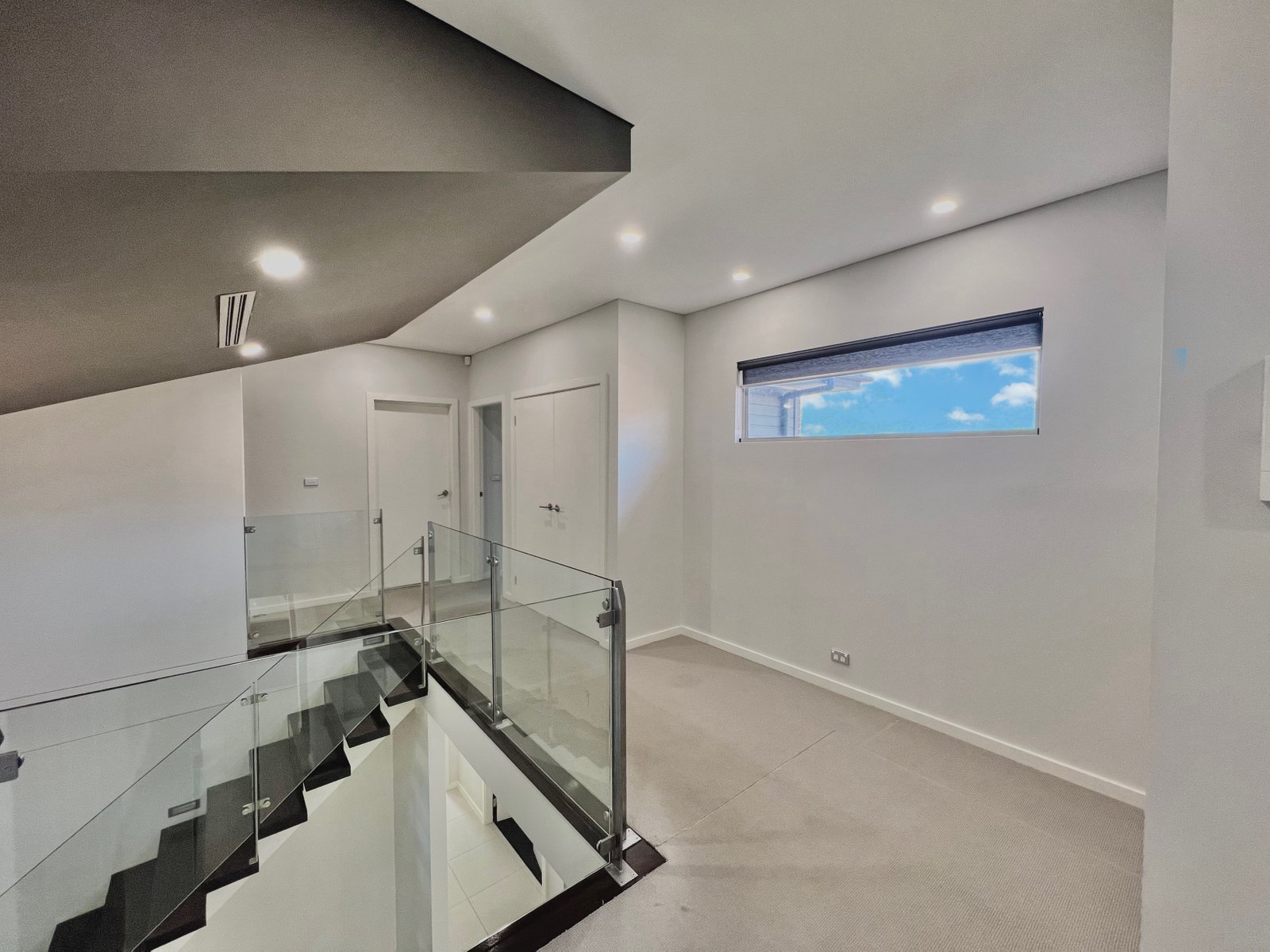 16 Exhibition Parade MOUNT PRITCHARD 8