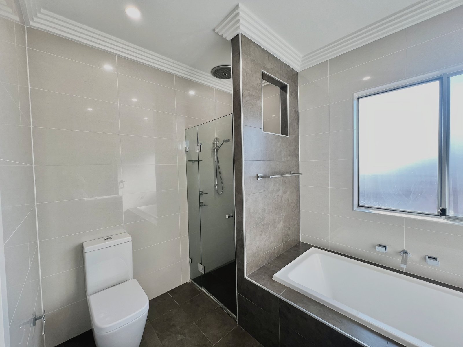 16 Exhibition Parade MOUNT PRITCHARD 12