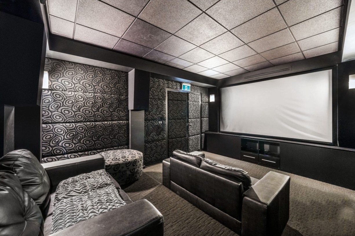 16 Exhibition Parade MOUNT PRITCHARD 19