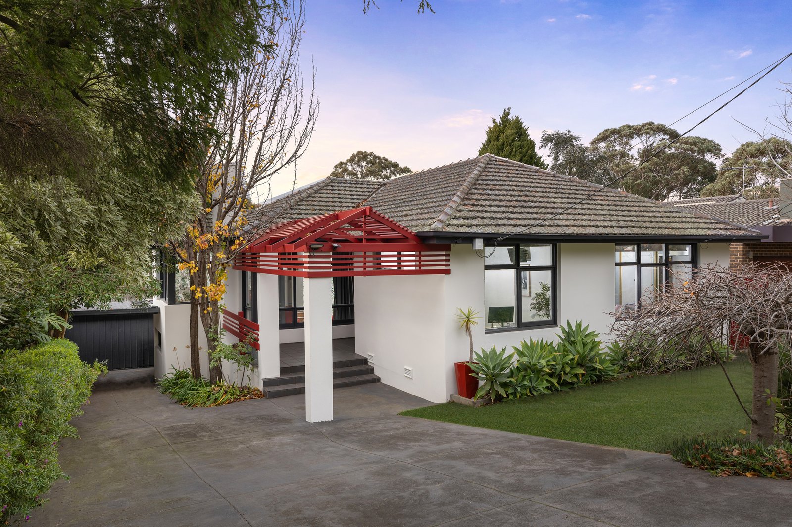 Gallery: 16 Fairway Avenue