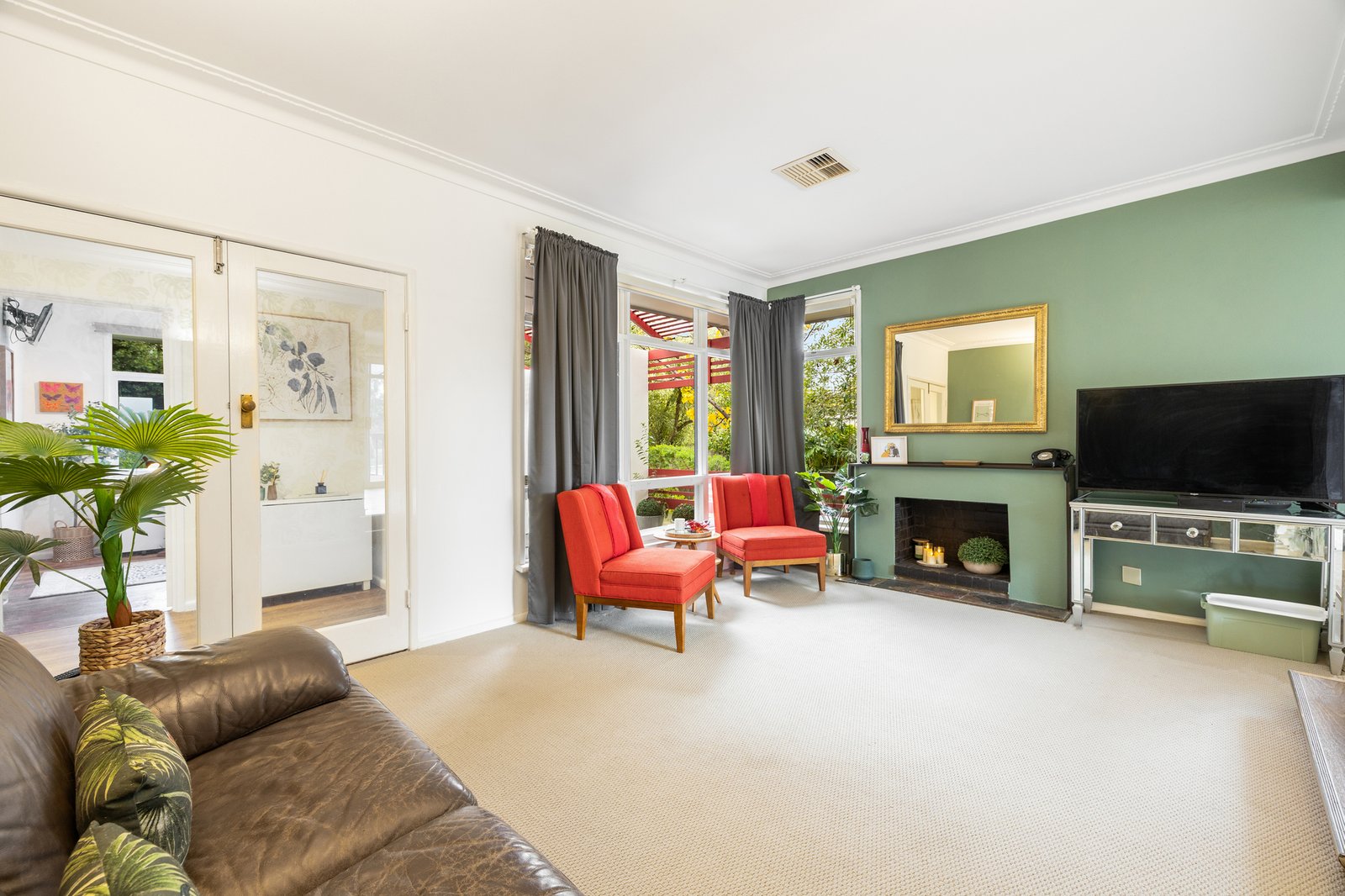 Gallery: 16 Fairway Avenue