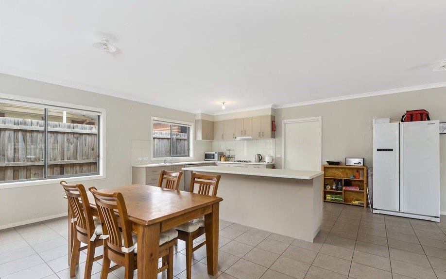 Gallery: 16 Ficinia Mews
