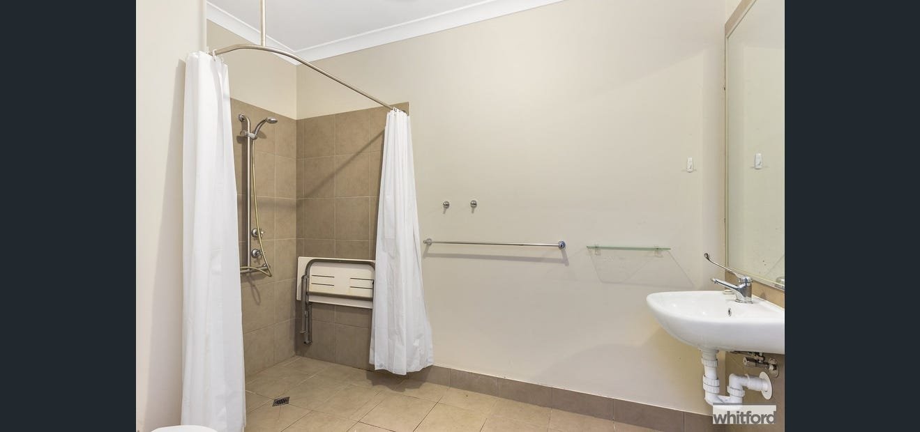 Gallery: 16 Ficinia Mews