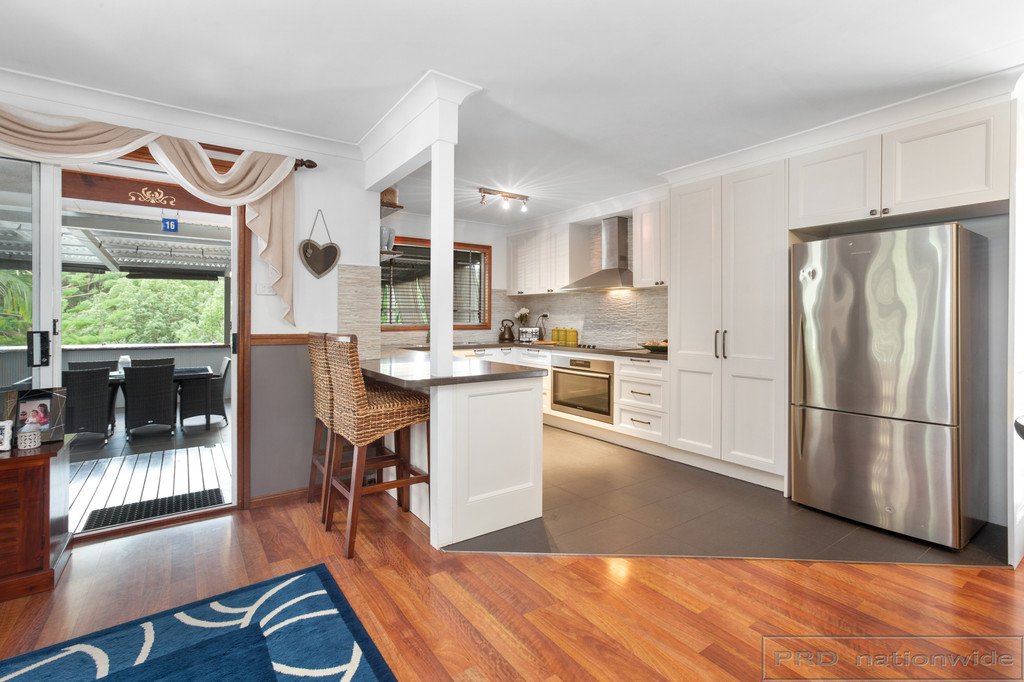 16 Fifth Street SEAHAMPTON 7
