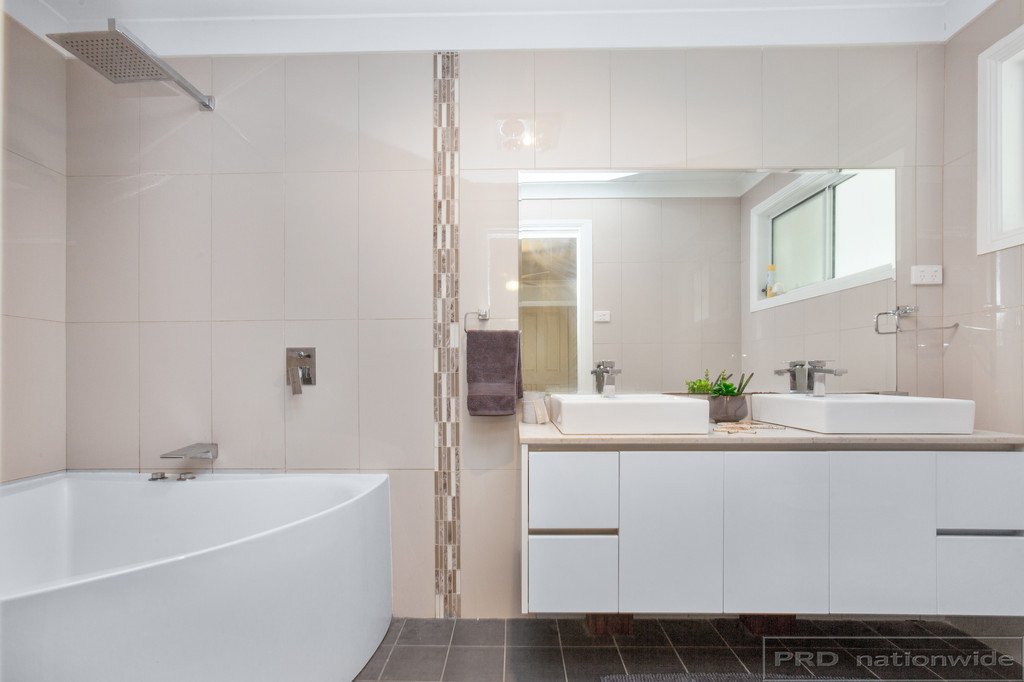 16 Fifth Street SEAHAMPTON 15
