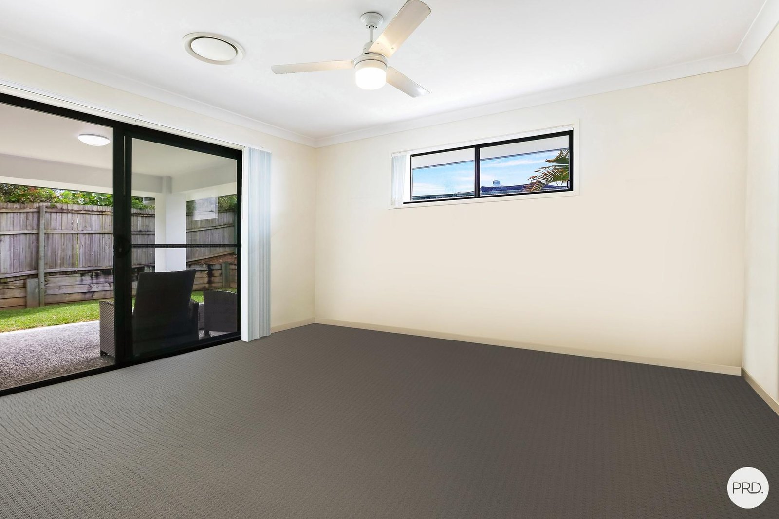 16 Fletcher Crescent PACIFIC PINES 8