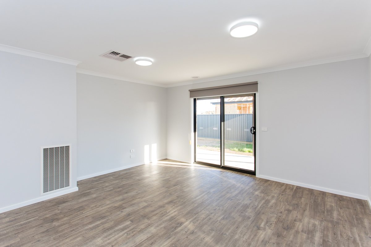 Gallery: 16 Flewin Avenue