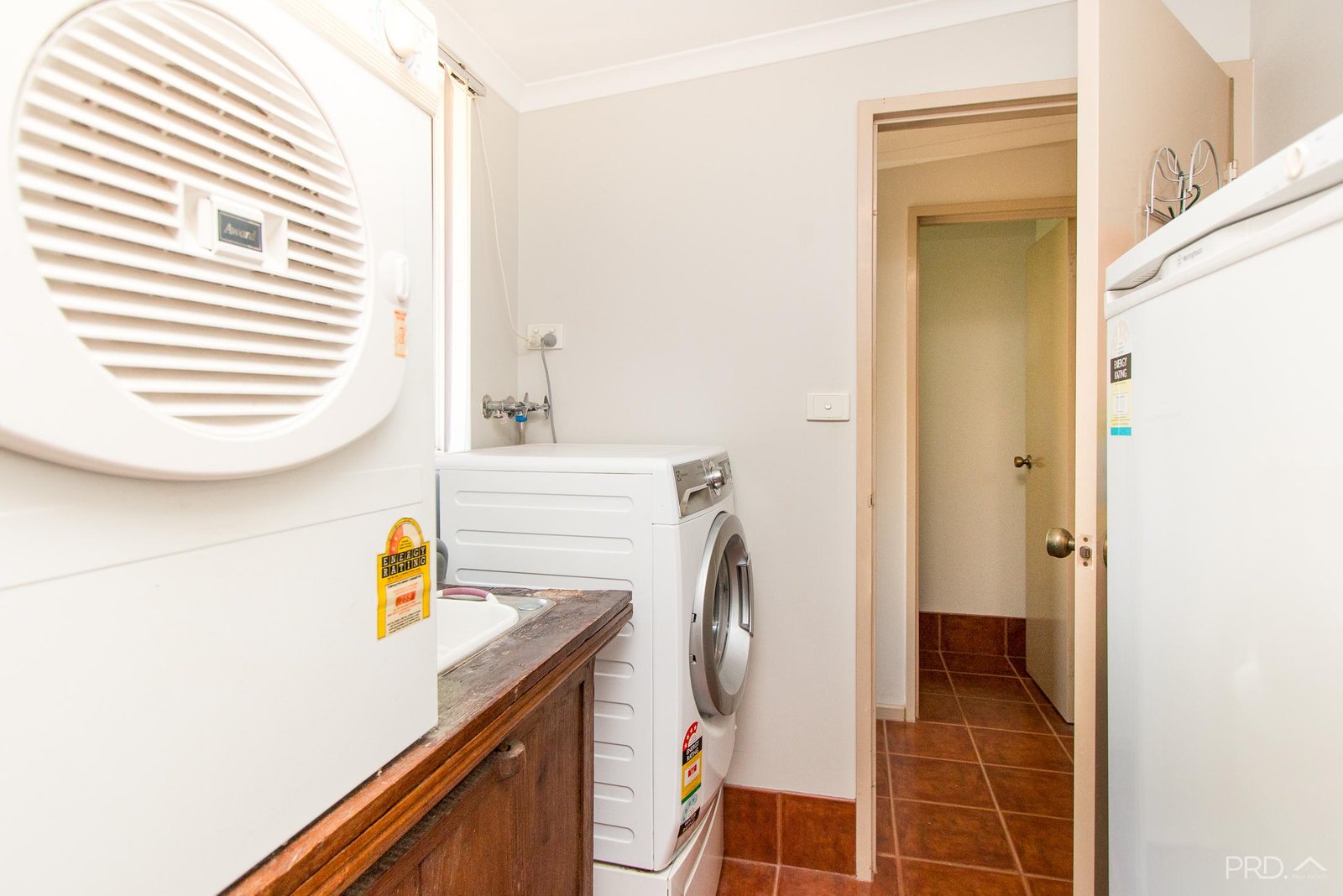 16 Fong Way CABLE BEACH 17