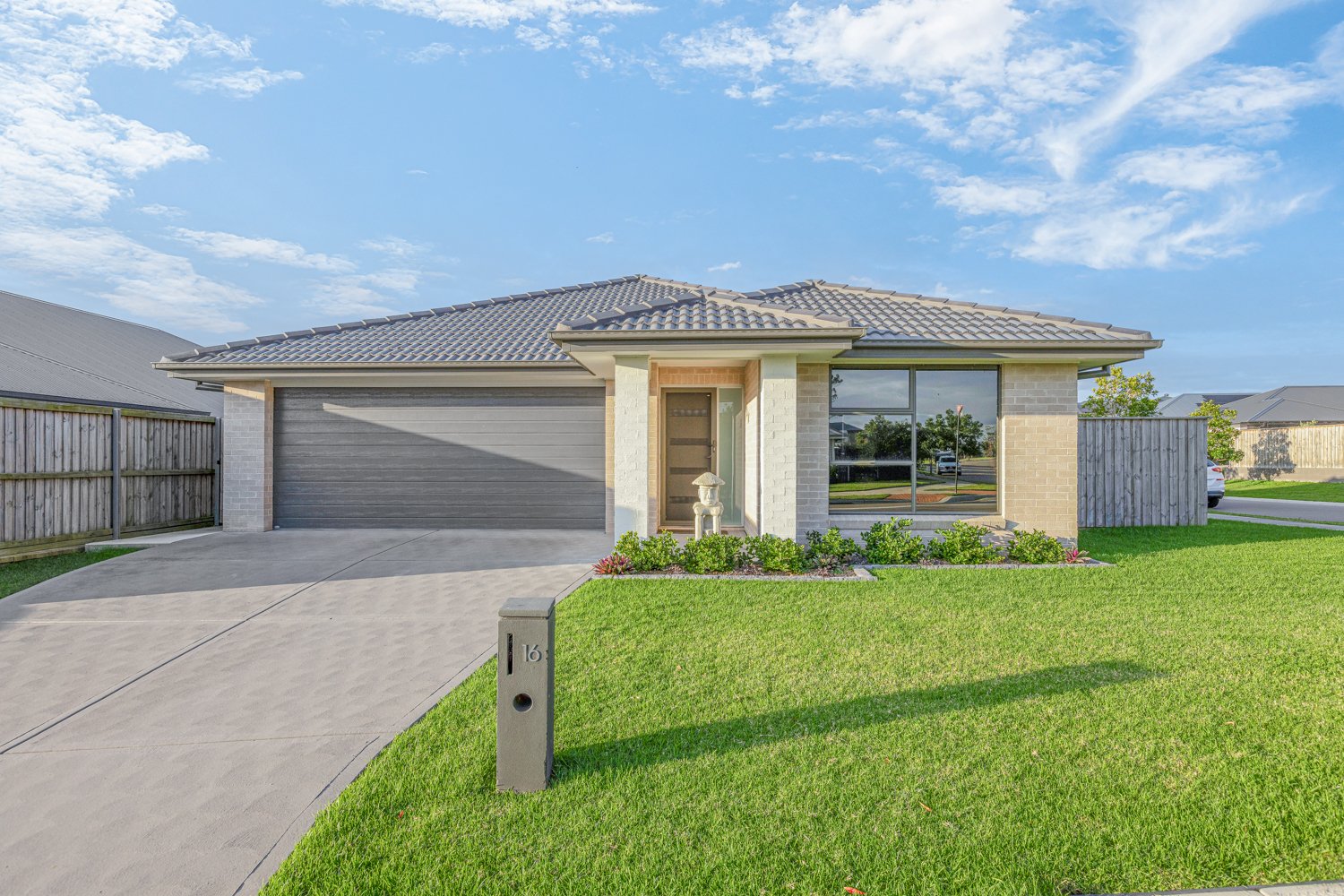 16 Fontana St  CHISHOLM 2