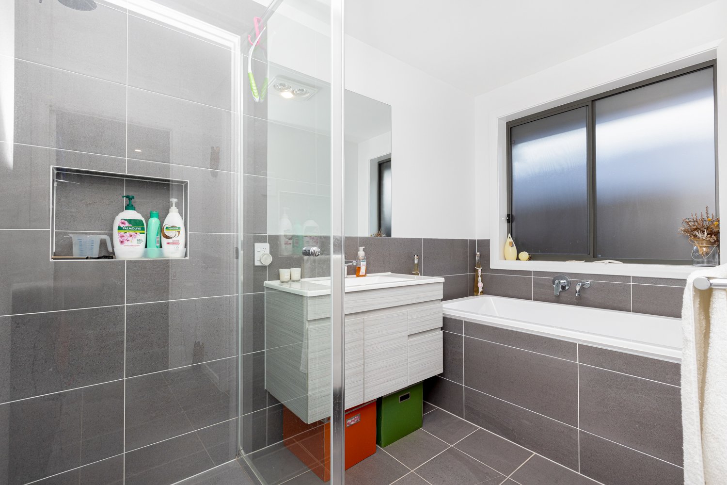 16 Fontana St  CHISHOLM 18