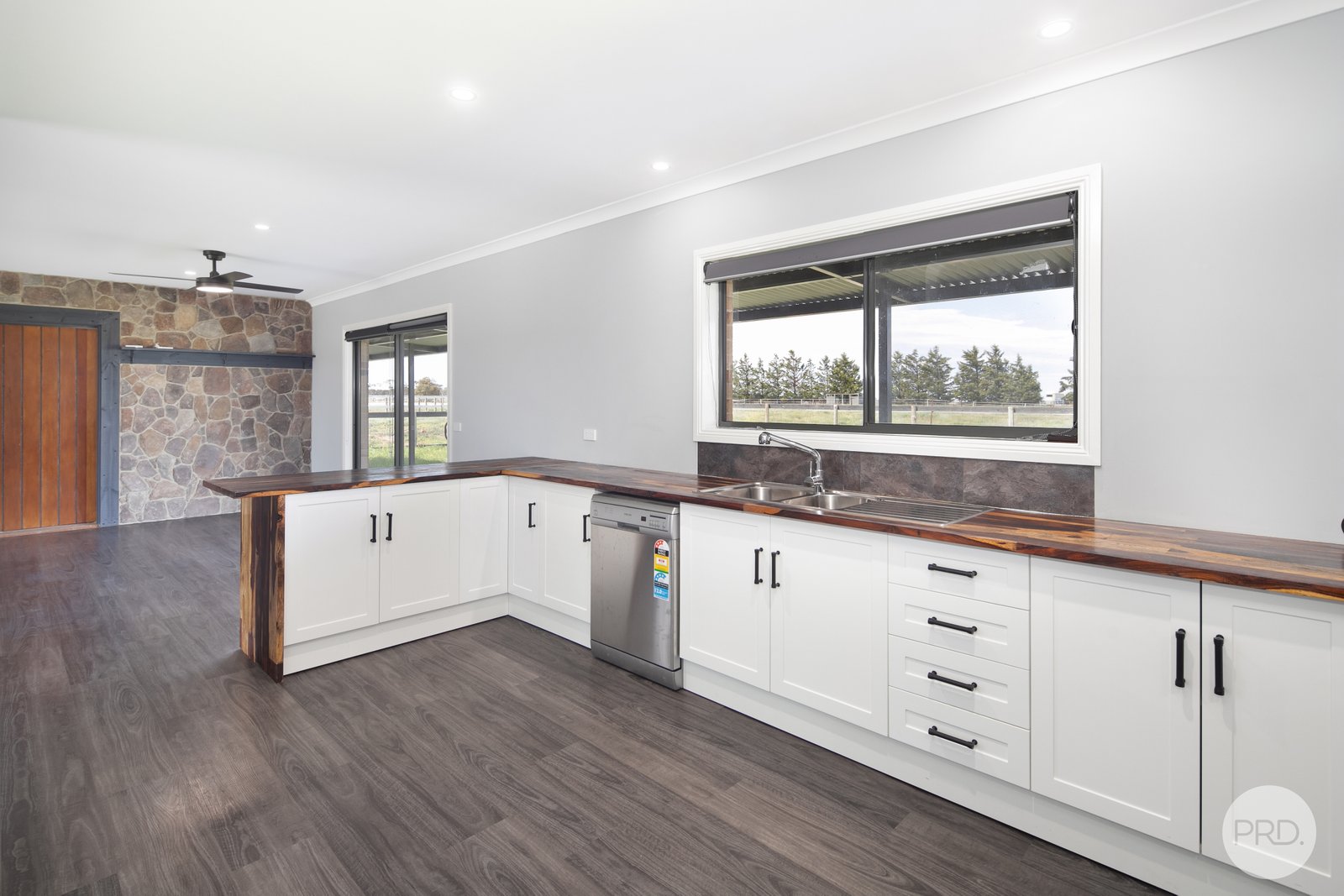 16 Ford's Road MORRISONS 5