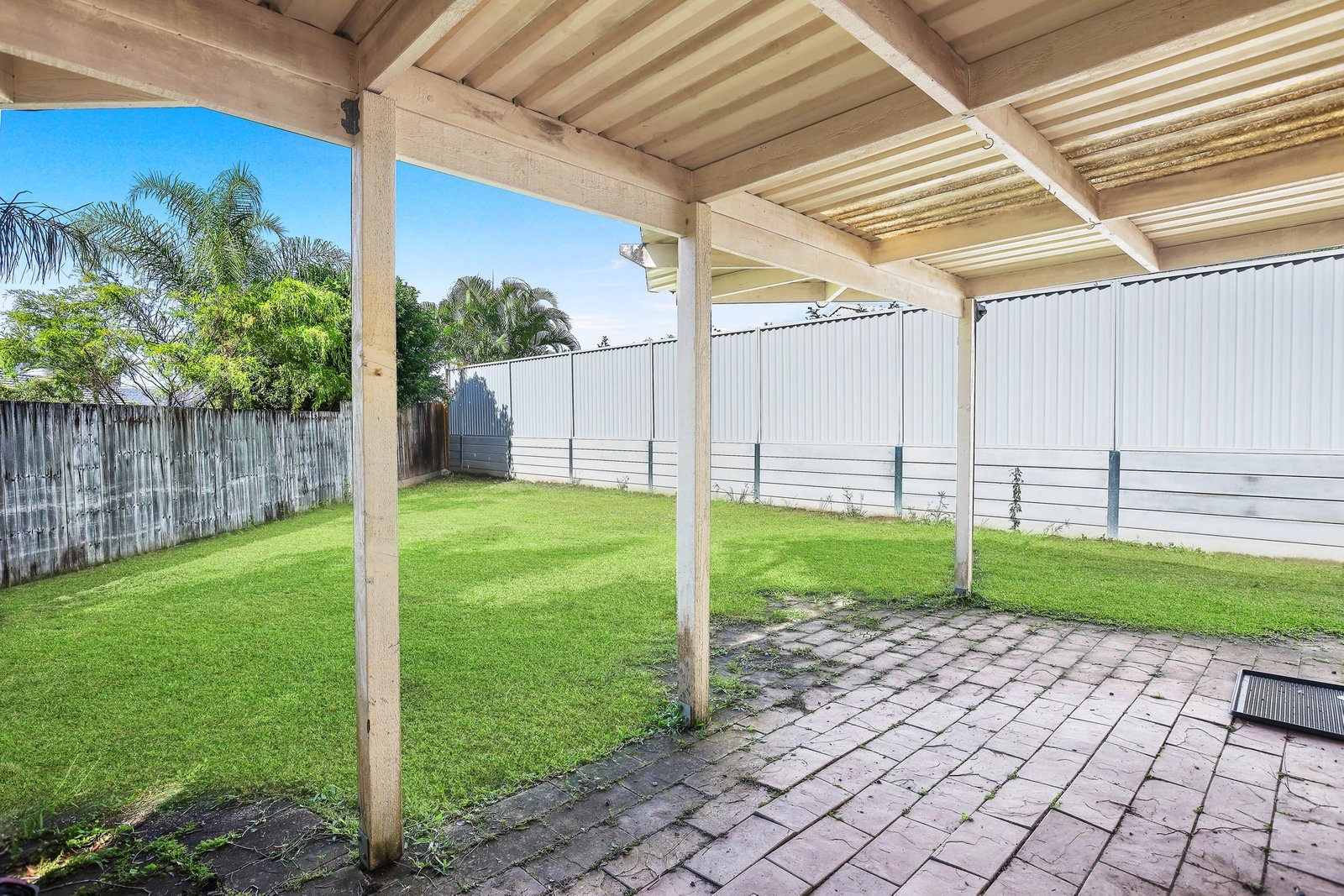 16 Foxhill Court CARRARA 2