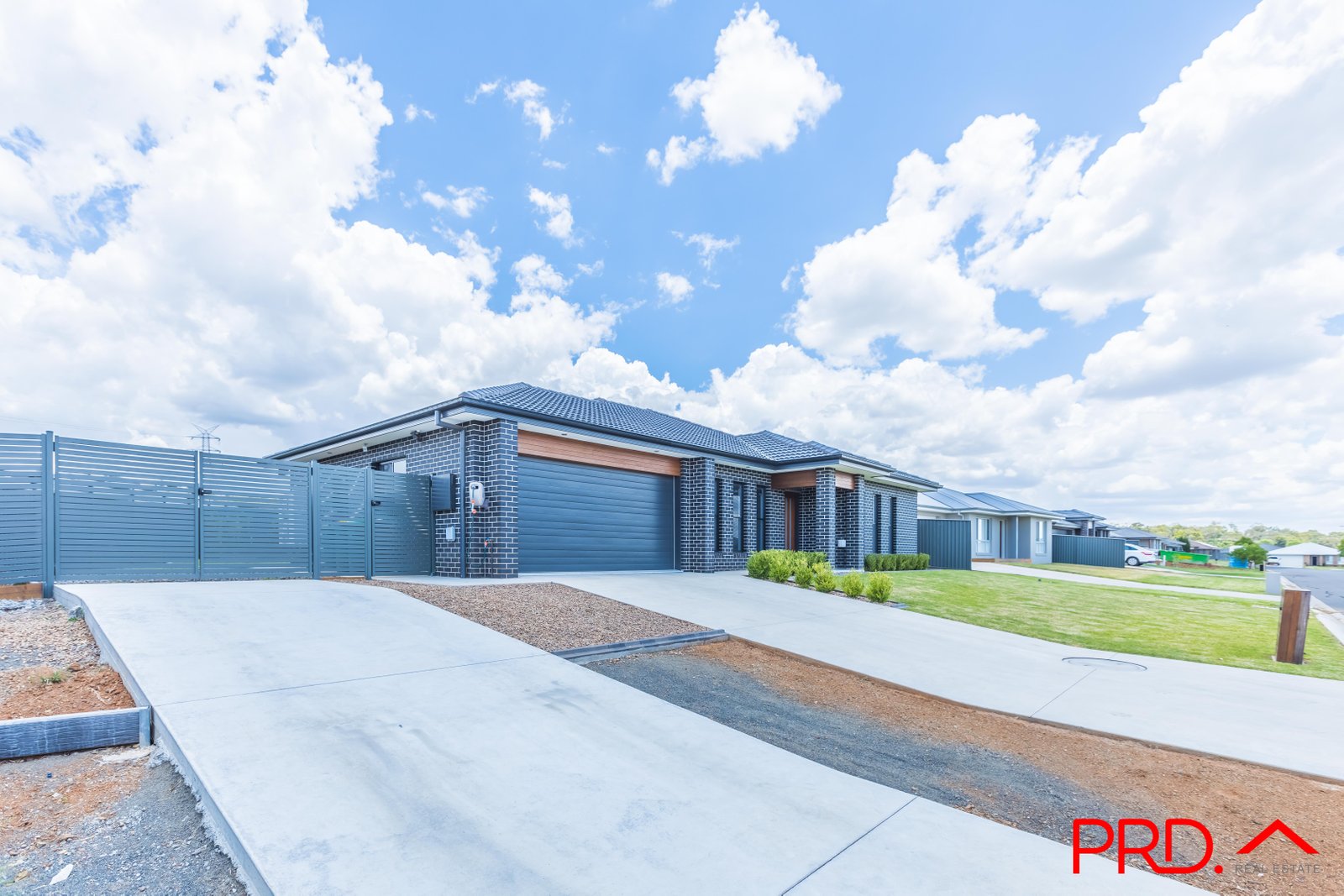 16 Galah Drive TAMWORTH 2