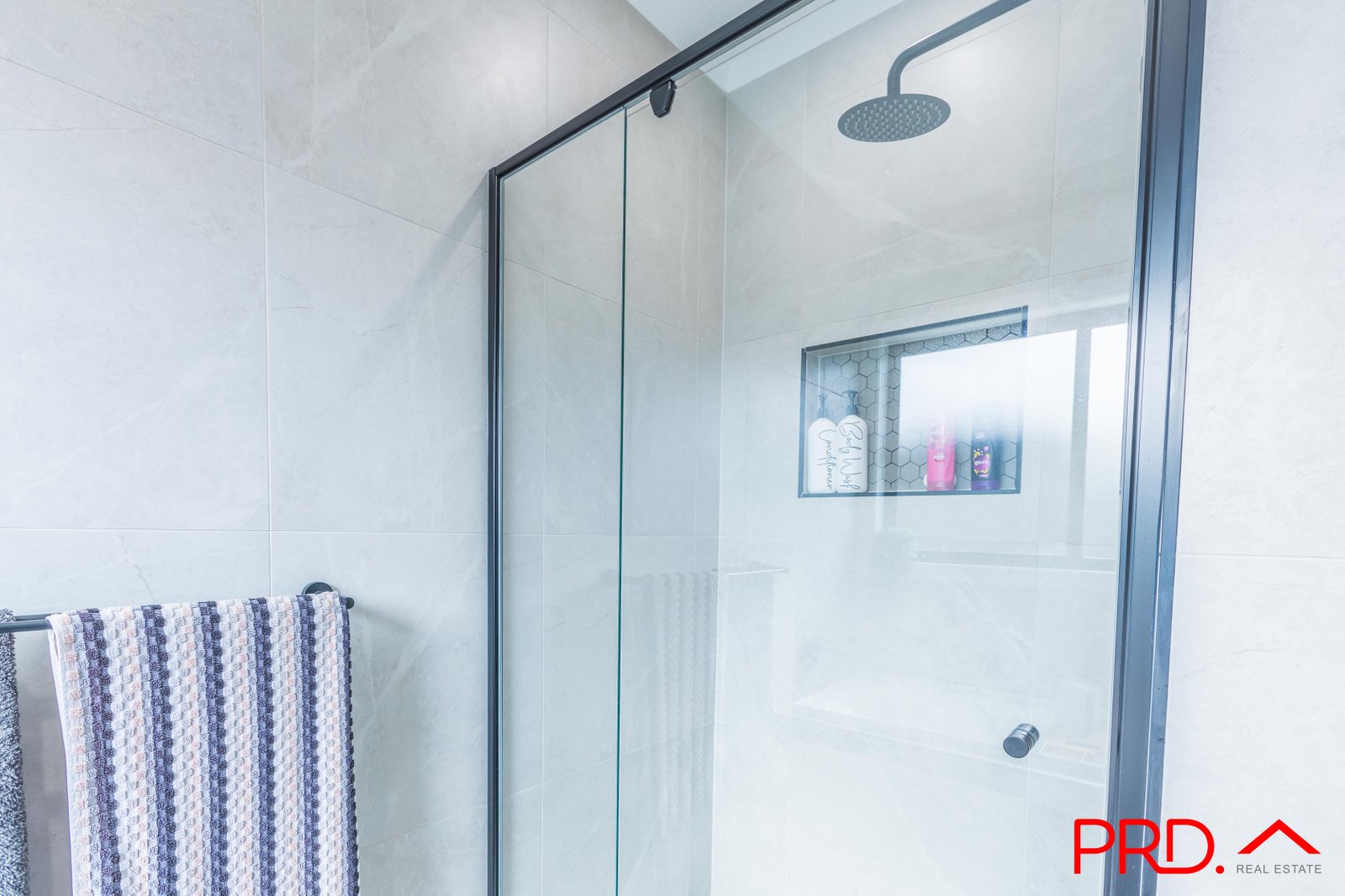 16 Galah Drive TAMWORTH 18