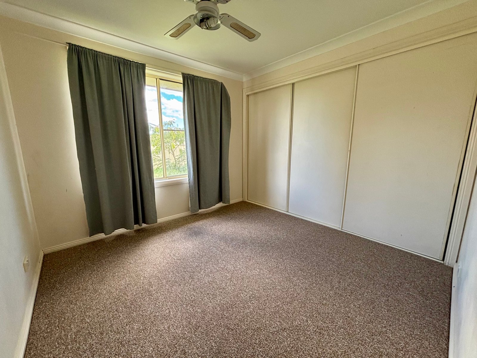 16 Glencoe Street MANILLA 11