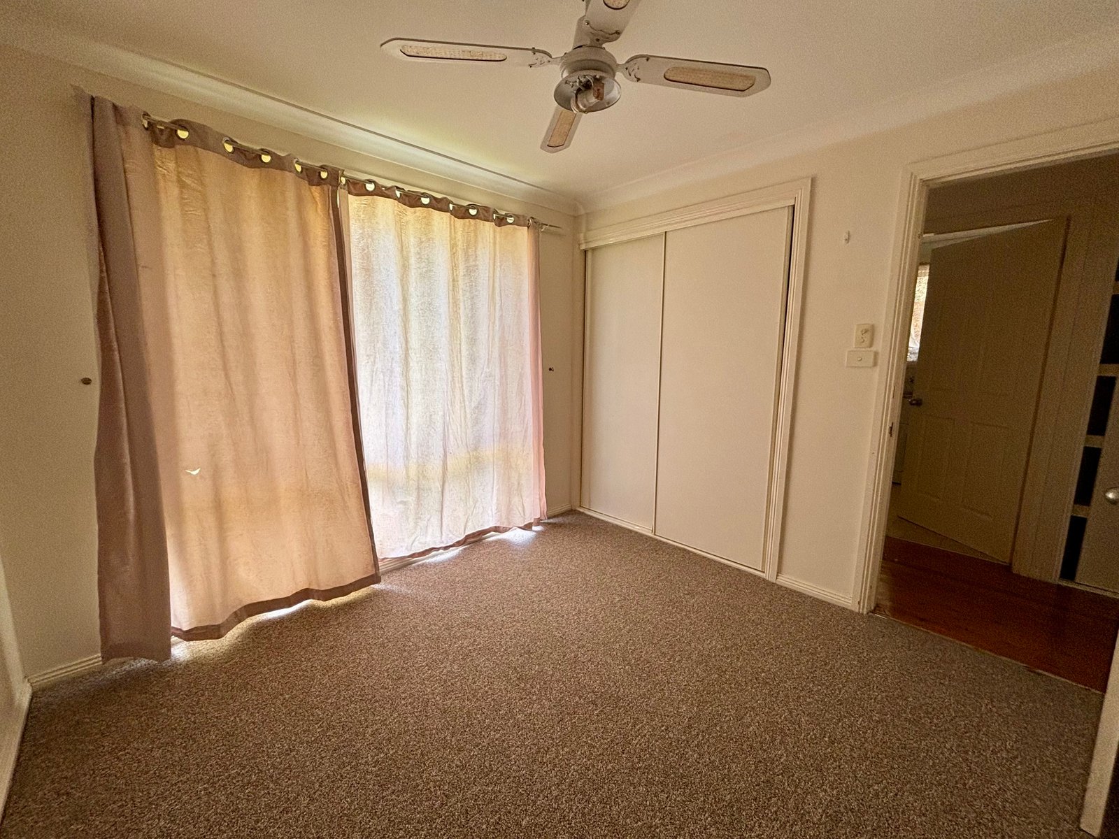 16 Glencoe Street MANILLA 13
