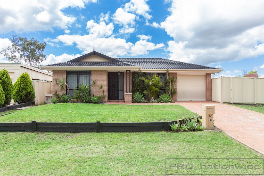 16 Glover Crescent METFORD 2