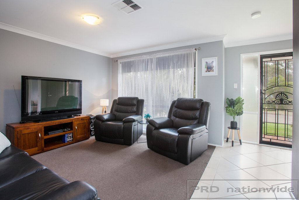 16 Glover Crescent METFORD 3