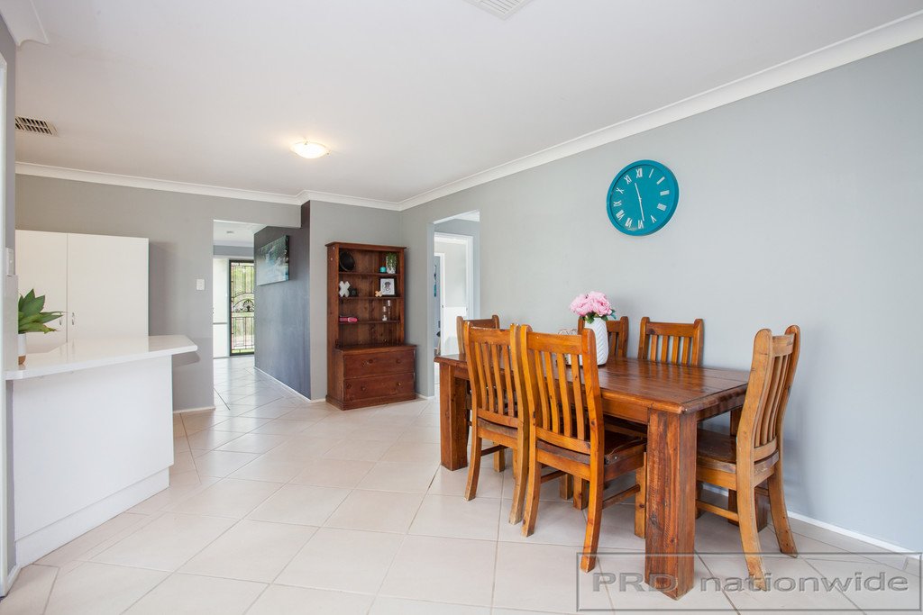 16 Glover Crescent METFORD 9