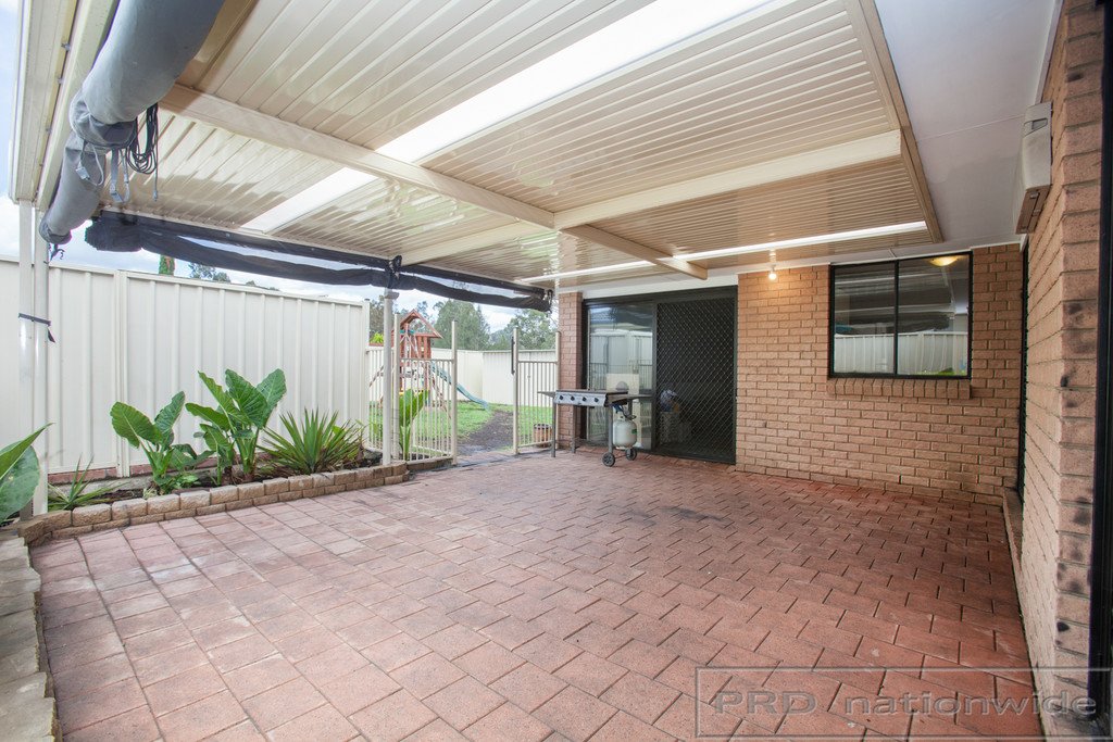 16 Glover Crescent METFORD 12