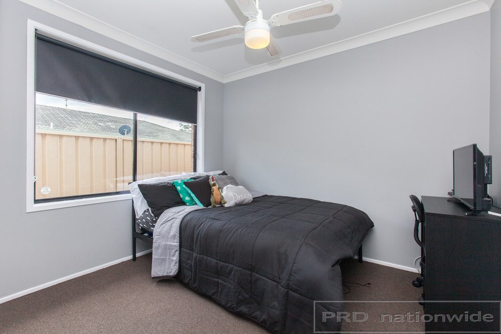 16 Glover Crescent METFORD 18