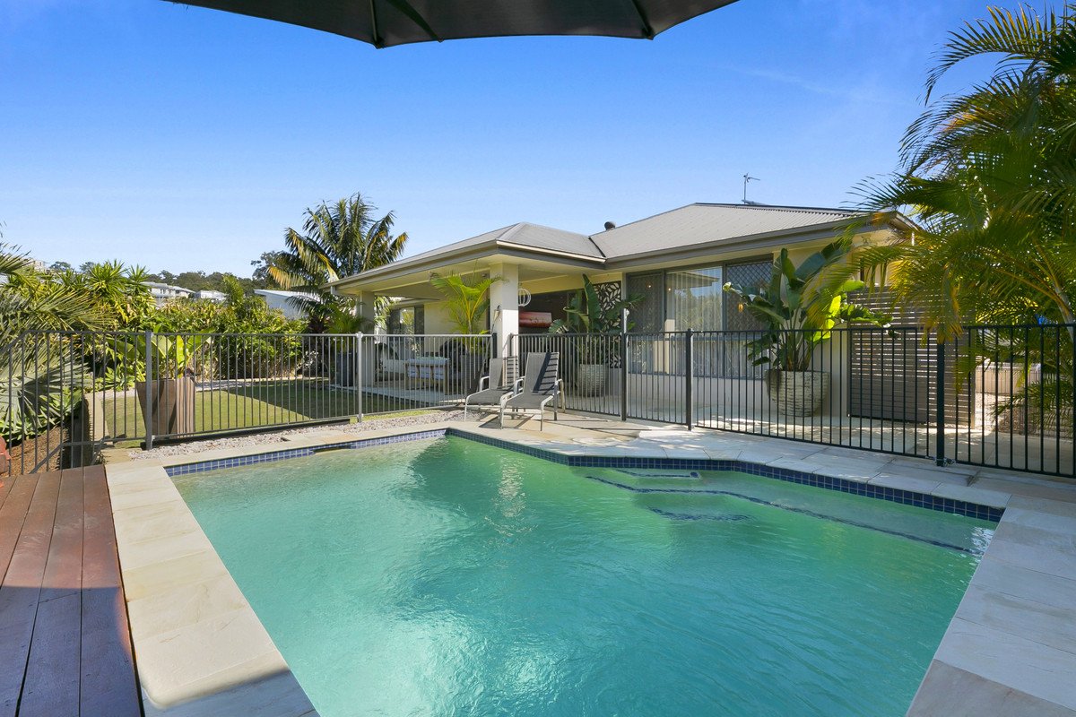 16 Golden Grove Boulevard Reedy Creek 2