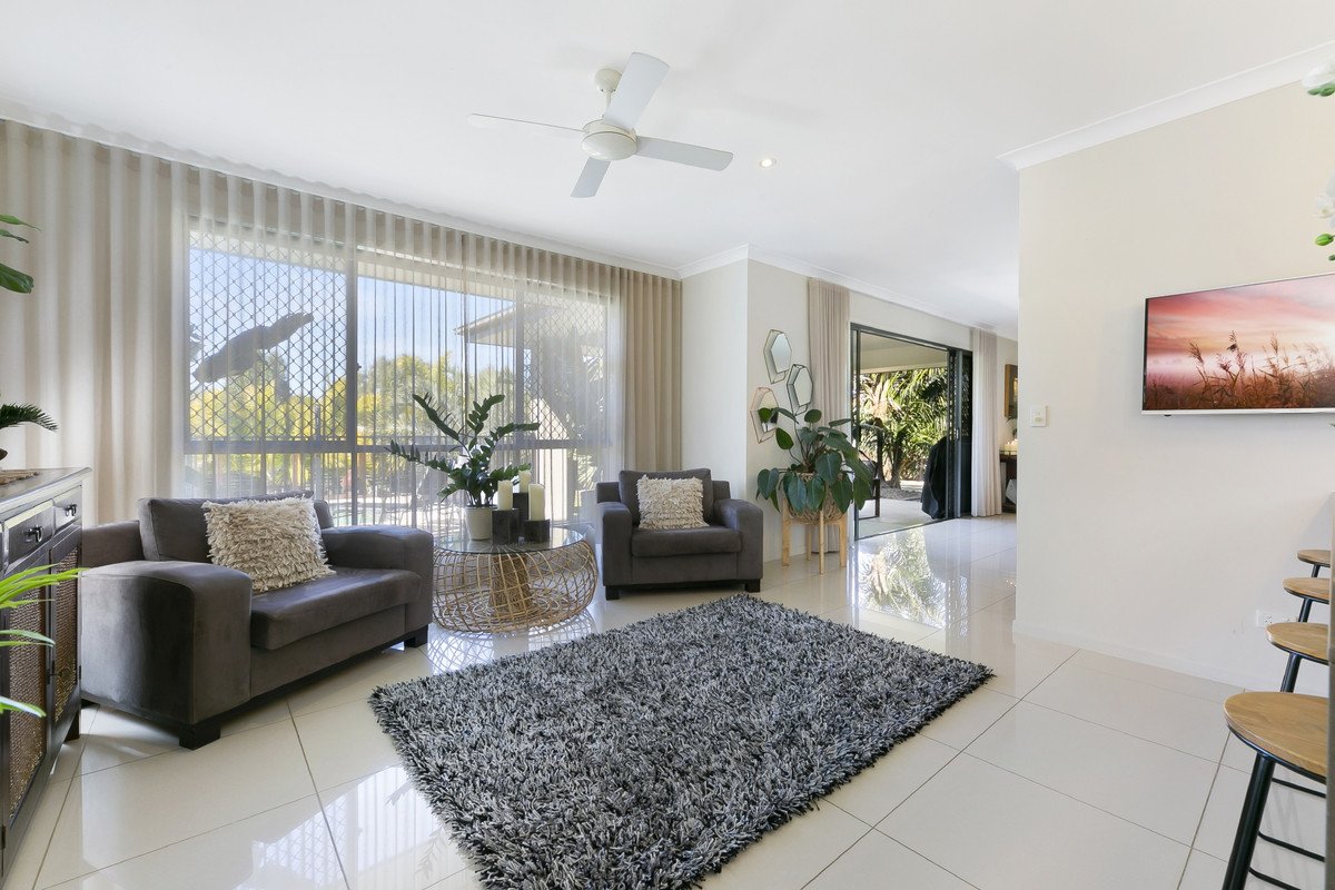 16 Golden Grove Boulevard Reedy Creek 9