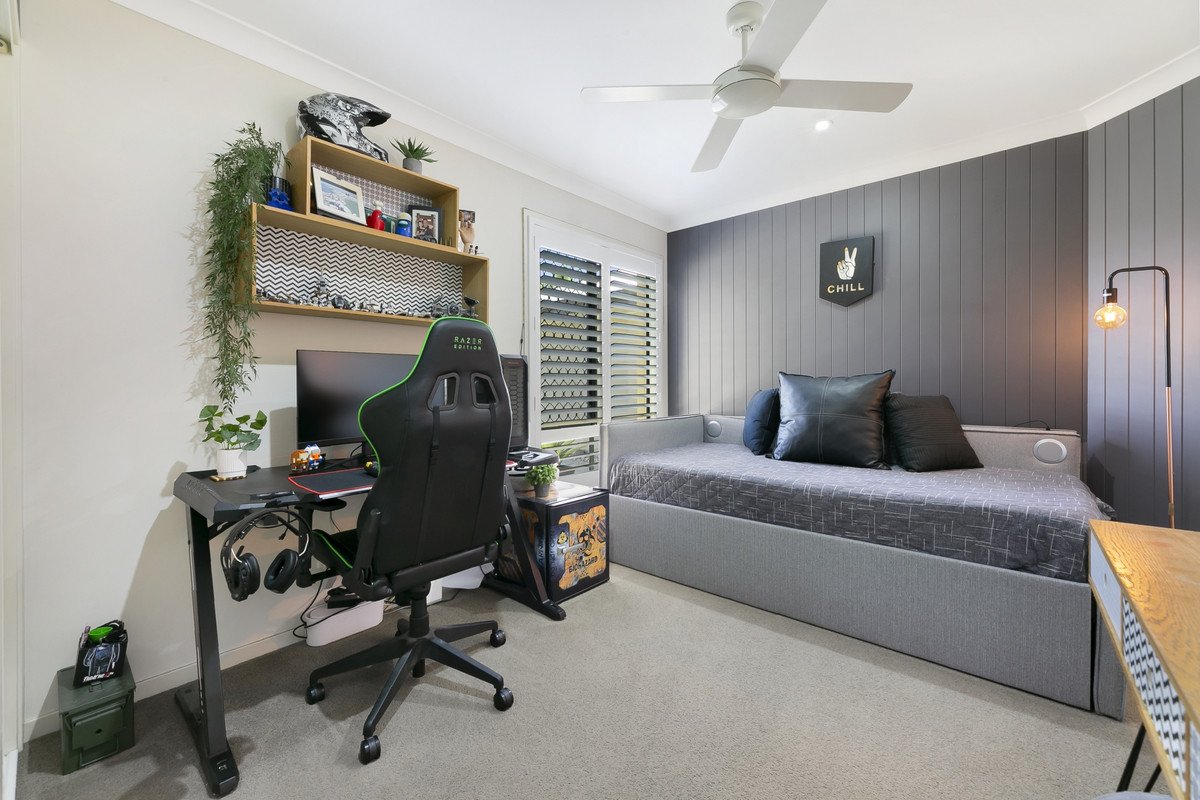 16 Golden Grove Boulevard Reedy Creek 19