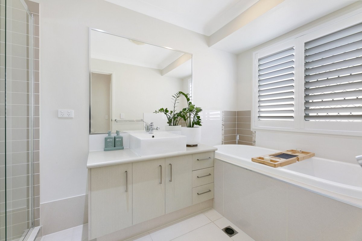 16 Golden Grove Boulevard Reedy Creek 21