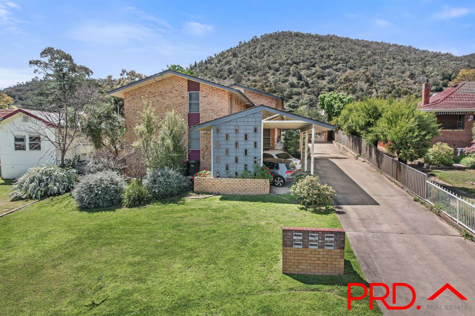 1/6 Golf Street TAMWORTH 11