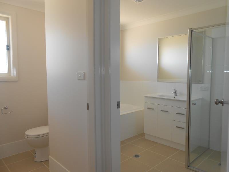 16 Goodwin Street TAMWORTH 7