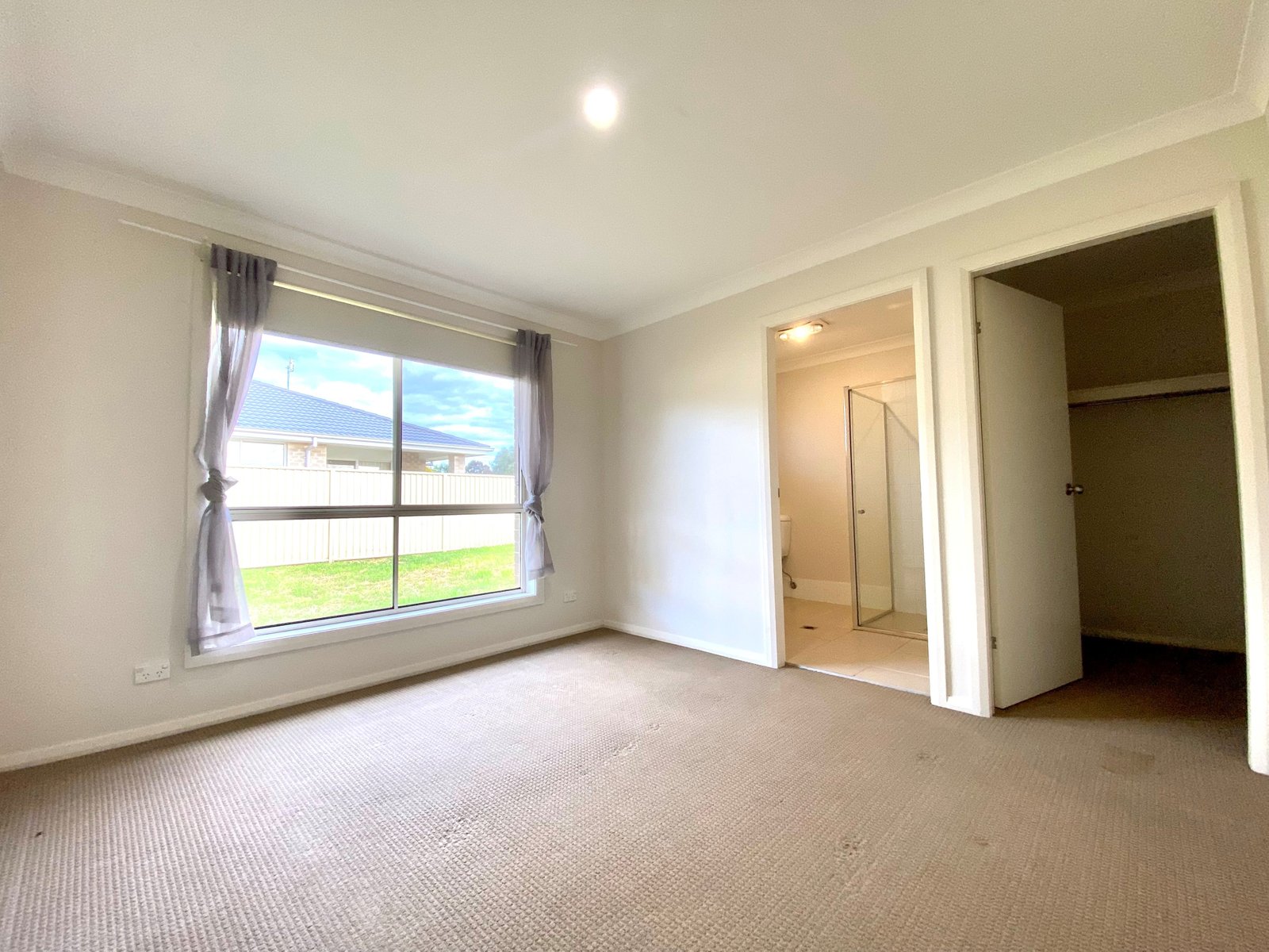 16 Goodwin Street TAMWORTH 8