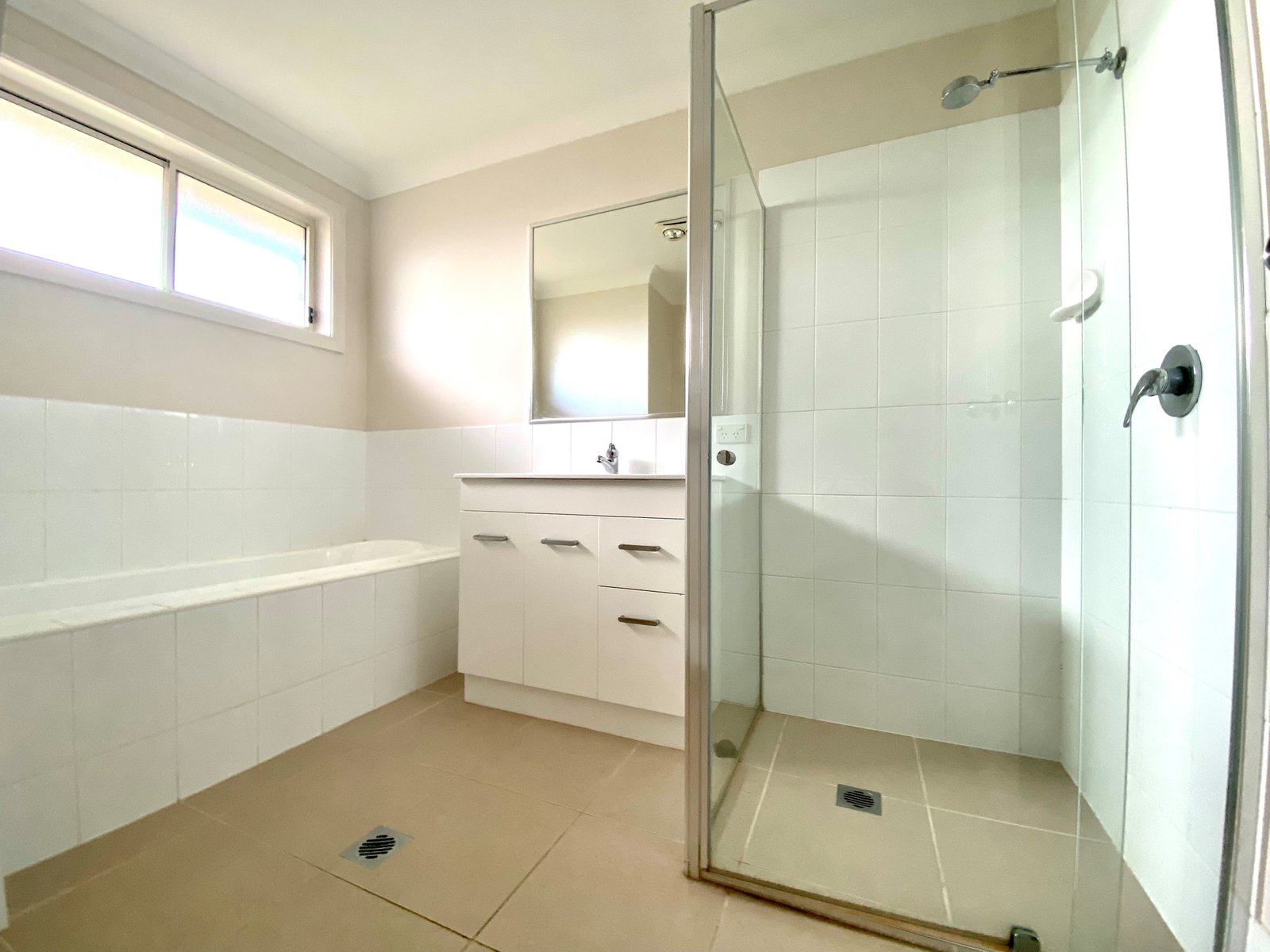 16 Goodwin Street TAMWORTH 11