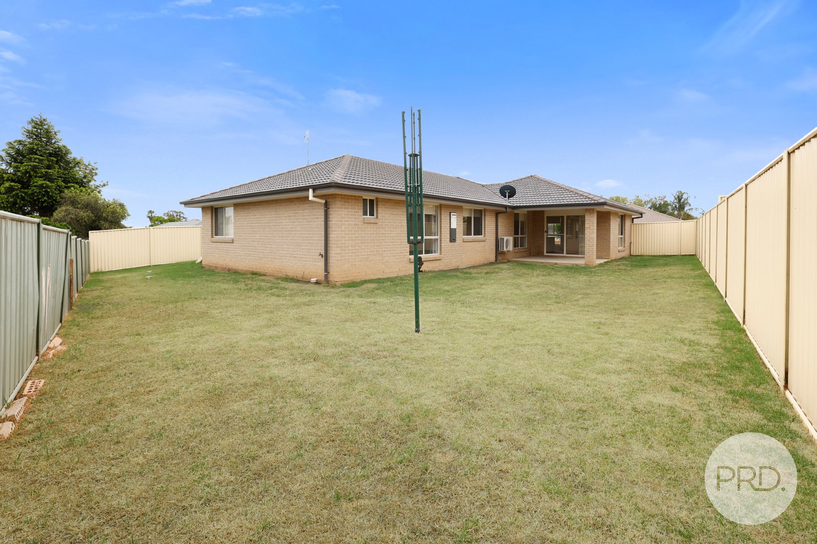 16 Goodwin Street TAMWORTH 13