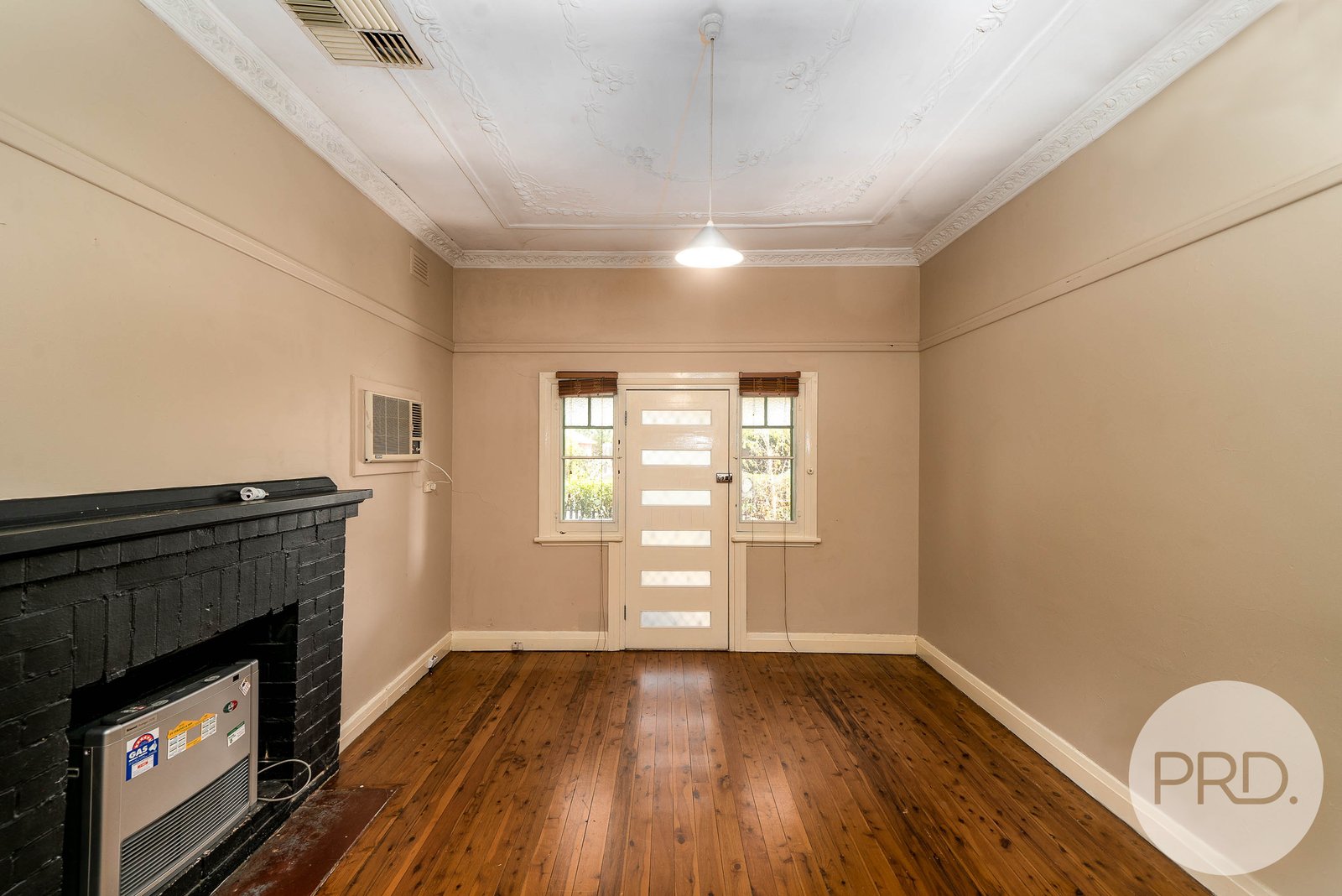 16 Gormly Avenue WAGGA WAGGA 4