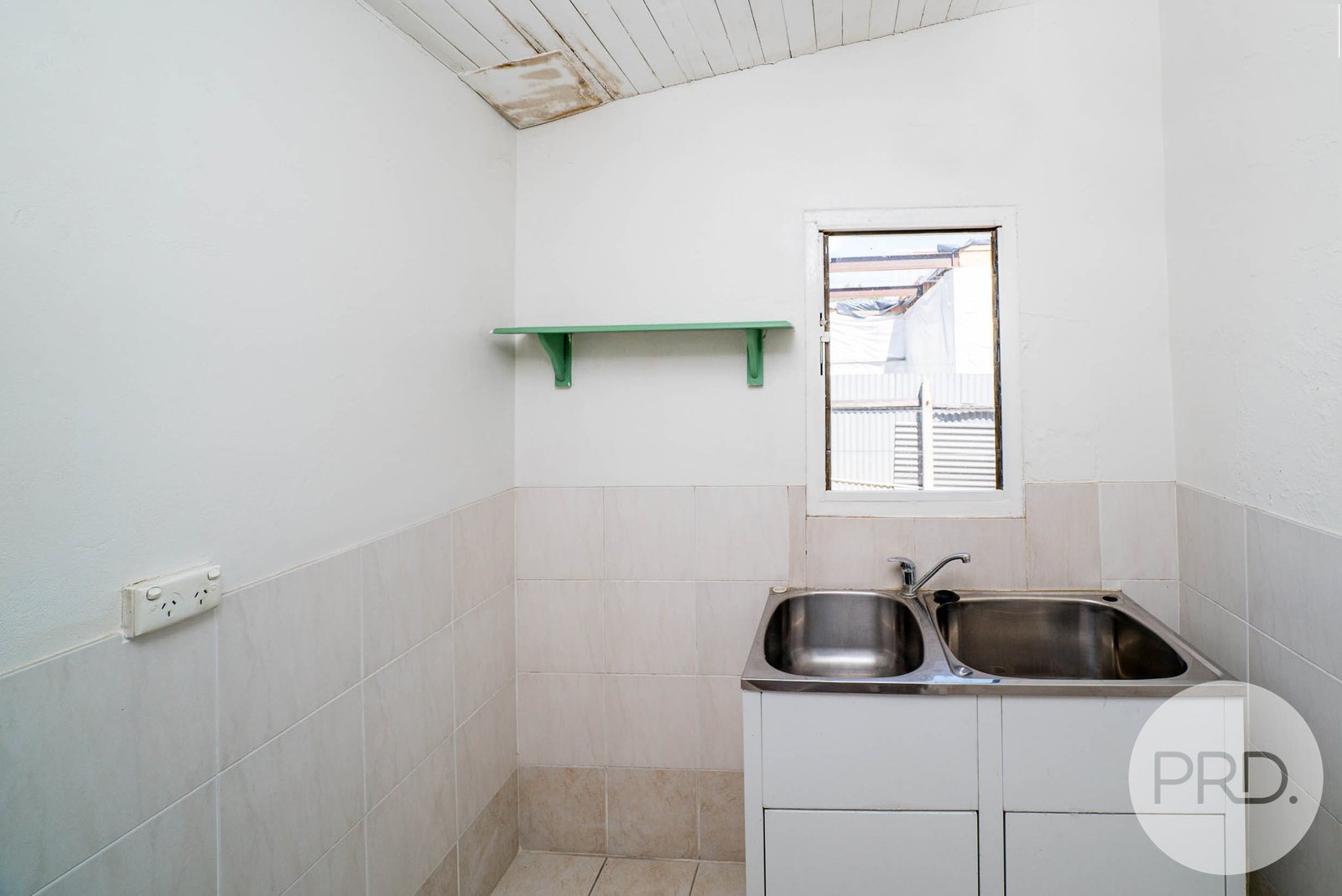 16 Gormly Avenue WAGGA WAGGA 8