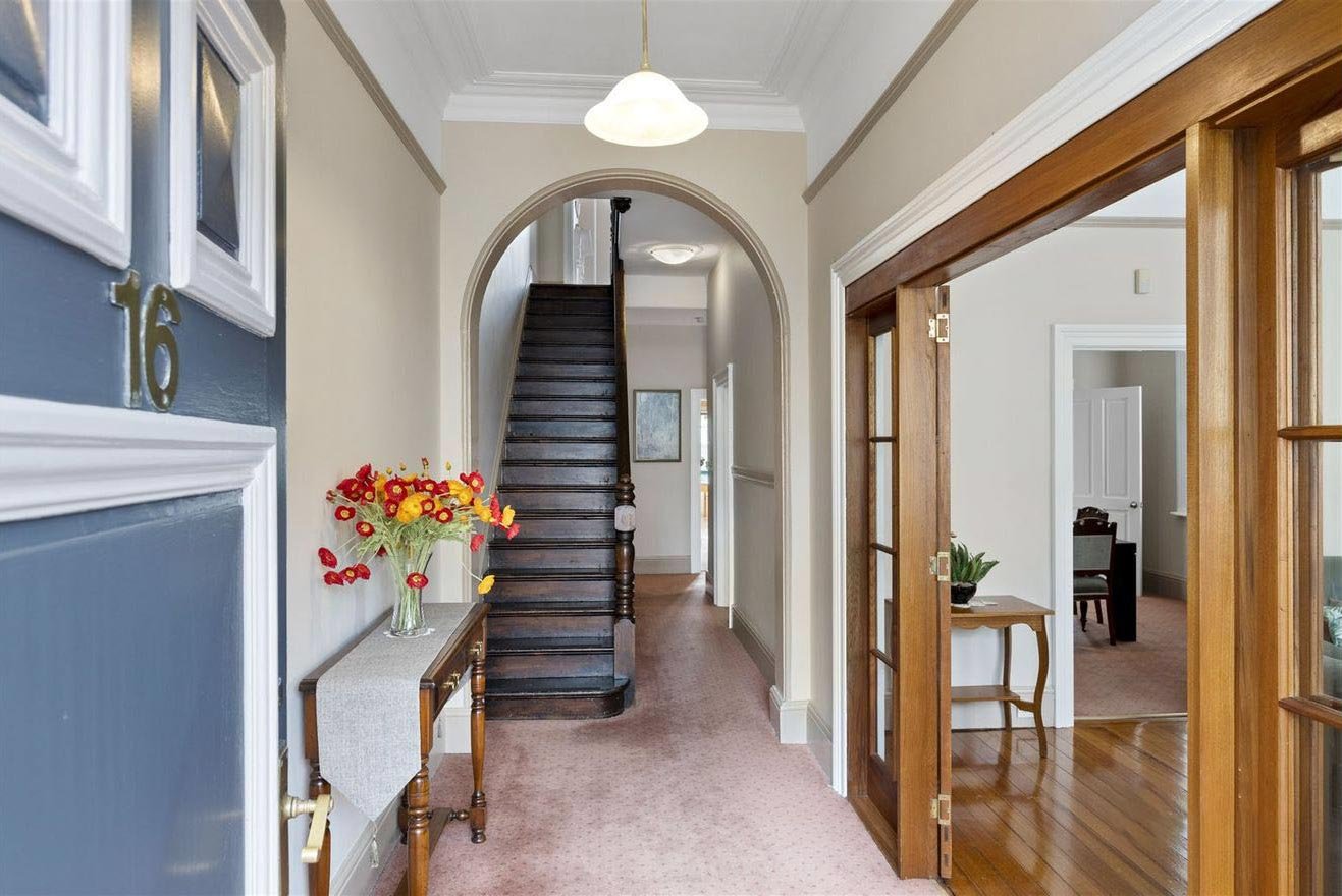 16 Goulburn Street HOBART 2