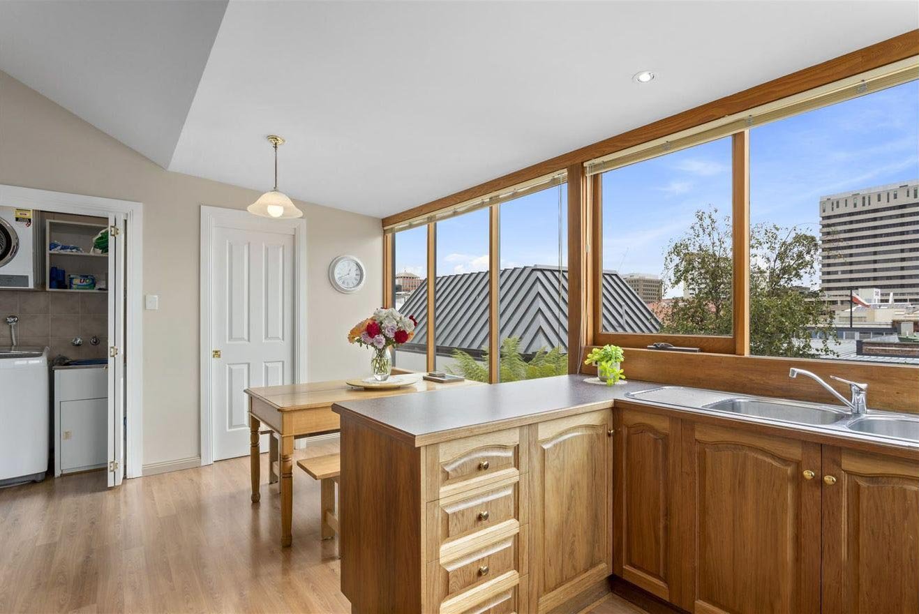 16 Goulburn Street HOBART 9