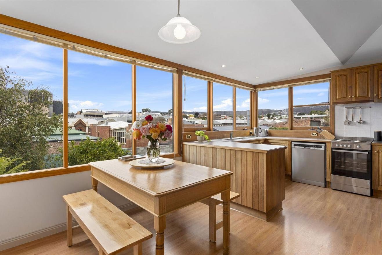 16 Goulburn Street HOBART 10