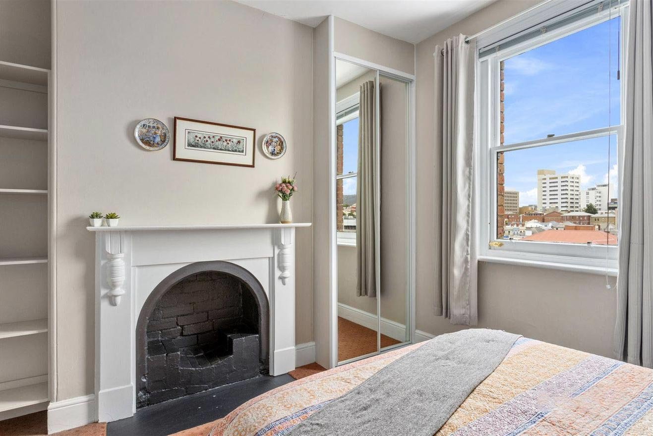 16 Goulburn Street HOBART 15