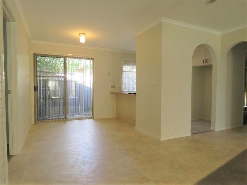 1/6 Graetz Court LAVINGTON 5